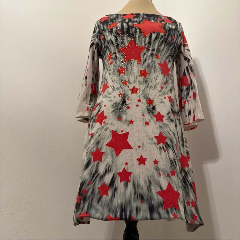 Red Star Print Tie-Dye Midi Dress - Picture 4 of 9